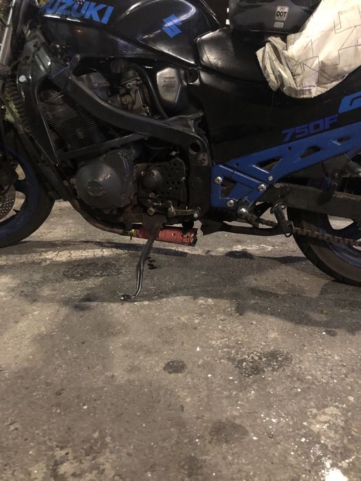 Обмен на машину или на другой мотоцыкл .suzuki gsx750f katana