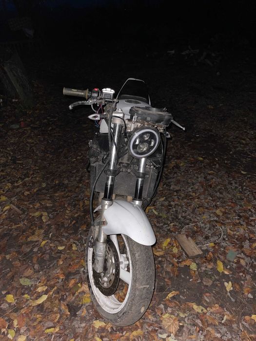 продам мотоцикл 600 кубів