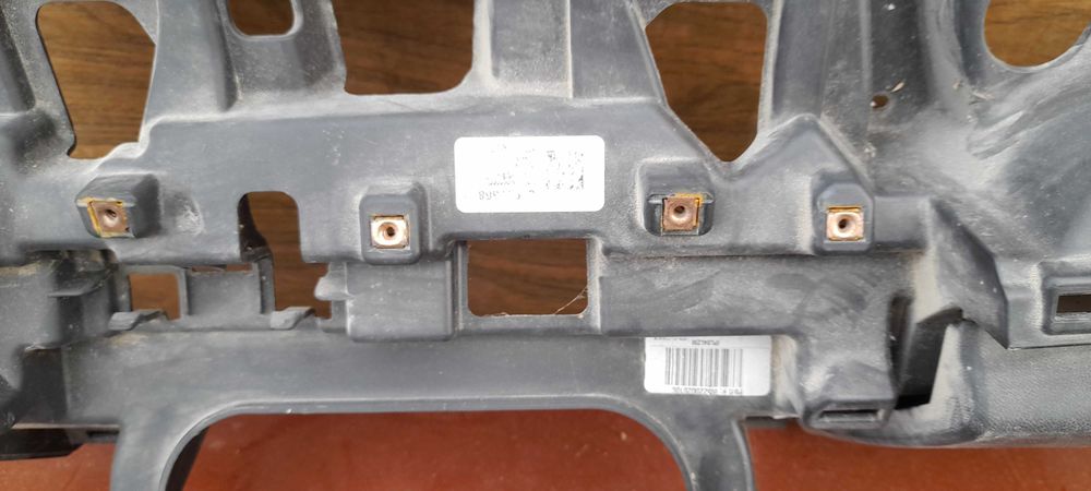 Стелаж торпедо Chevrolet Camaro