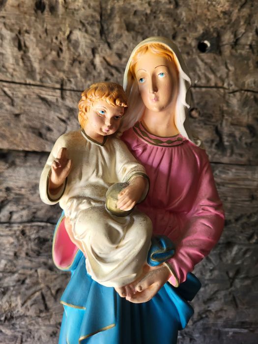 Włoska figurka Maryja Matka Boska