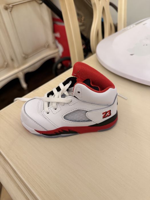 Дитячі кросівки jordan