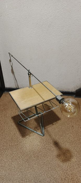 Lampa podłogowa z gazetnikiem 2 poł. XX w.
