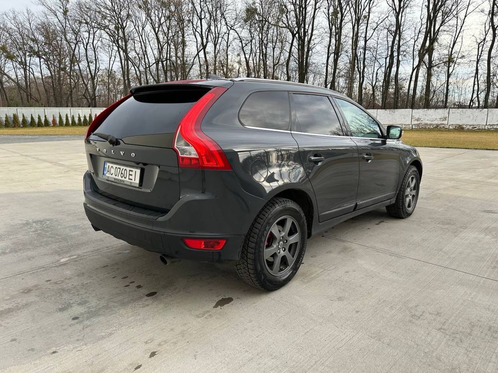 Продам Volvo xc60  2011