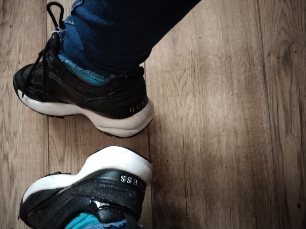 Adidasy sportowe Guess nr 36