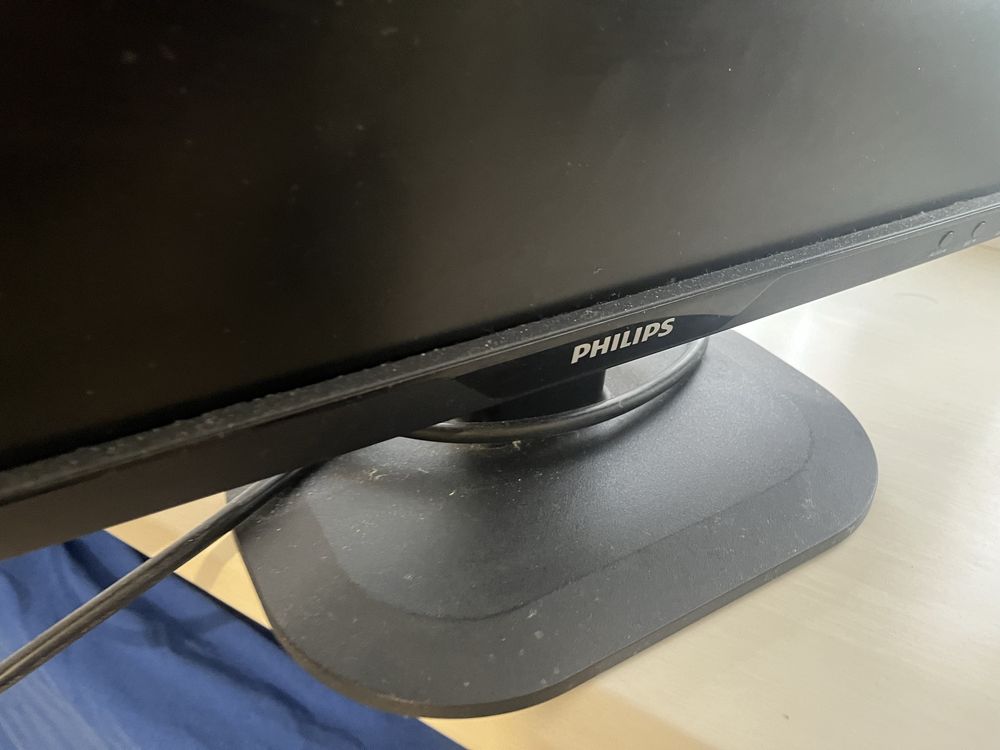 Монітор philips 221v2 екран до компютера
