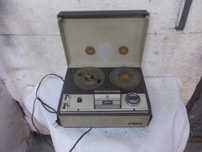Stary magnetofon szpulowy Unitra ZK 140T vintage