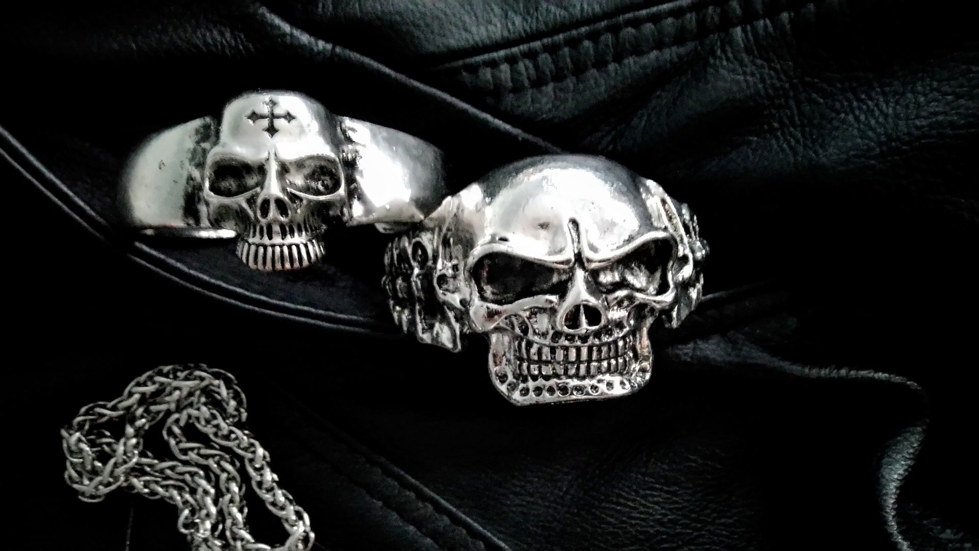 Broszka czaszka skrzydła Moto Chopper Wiking Metal Rock Gotyk Harley