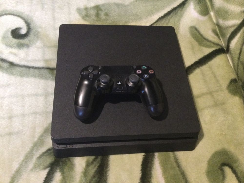 Ps4 slim 1tb z grami