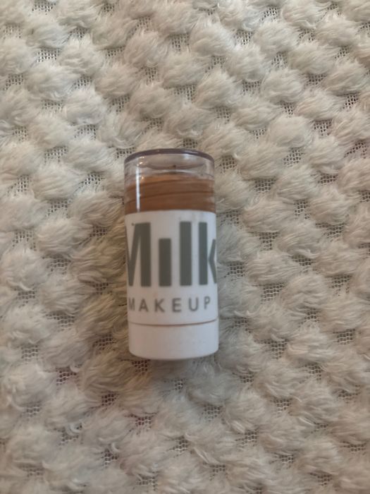 Bronzer milk makeup stick