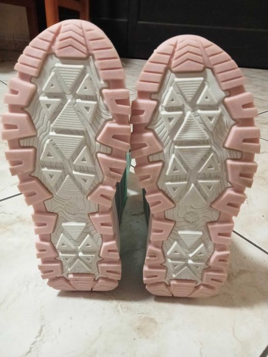 Buty zimowe  dziewczęce śniegowce nowe z metką rozm. 33