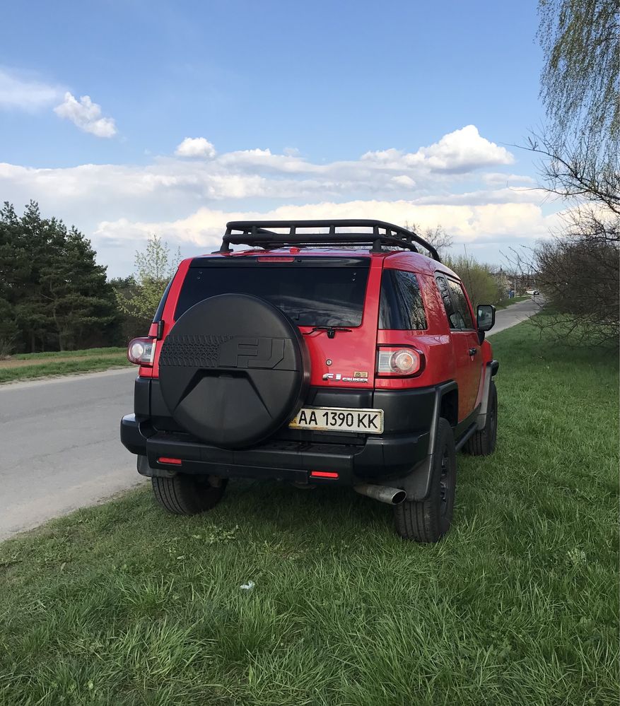 Tayota FJ Cruiser TRD