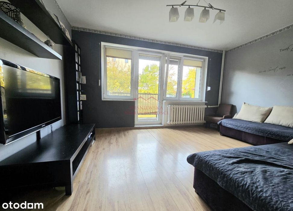 Na sprzedaż mieszkanie na parterze oraz garaż.