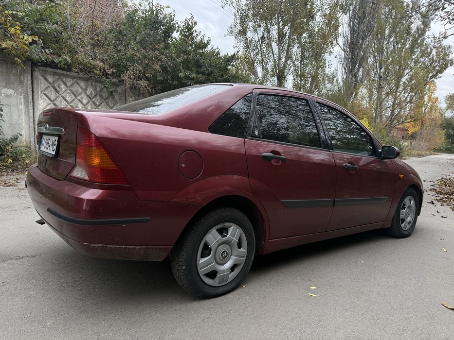 Ford Focus 1.8 бензин