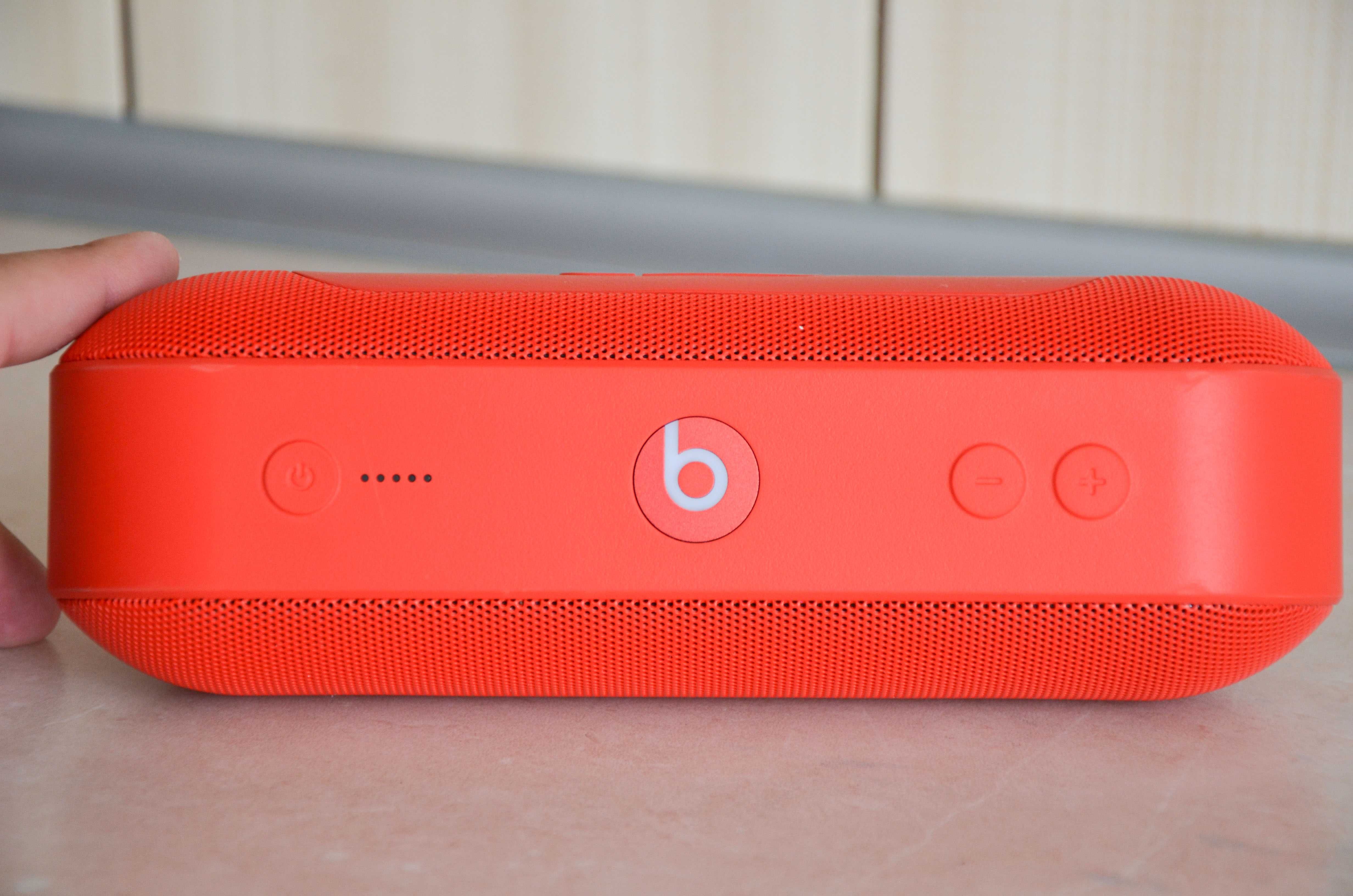 Портативные колонка Beats Pill Plus A1680 RED