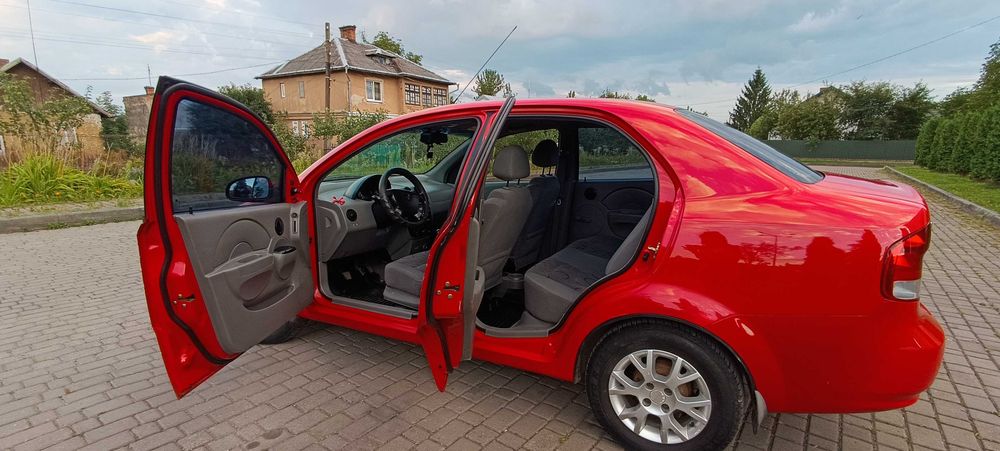 Chevrolet Aveo 2004