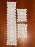 Conjunto de naperons de quarto em renda