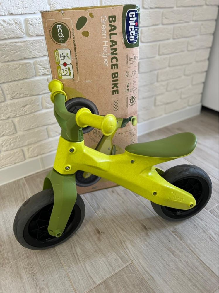 Беговел Chicco balance bike найлегший як cruzze