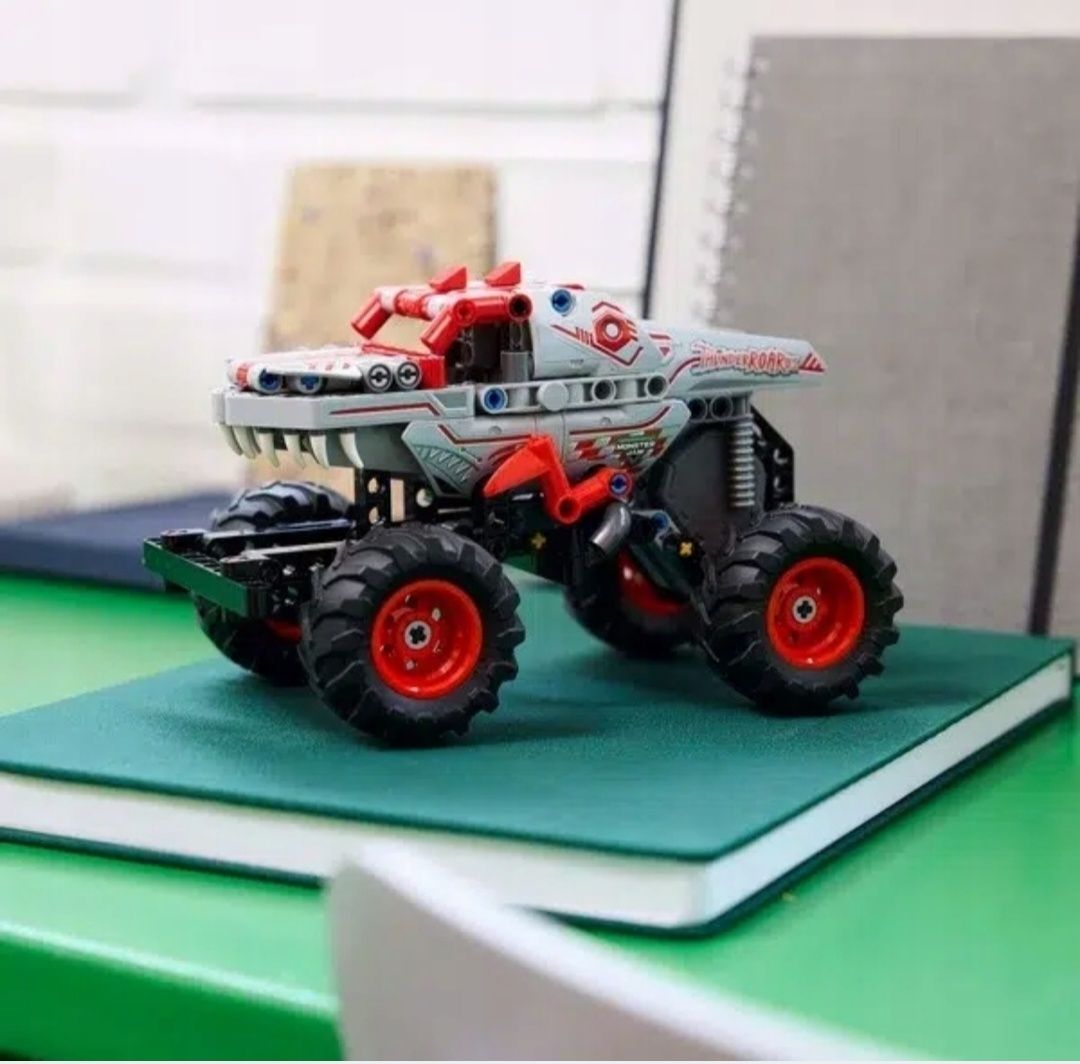 LEGO 42200 Technic Monster Jam ThunderROARus - 42200