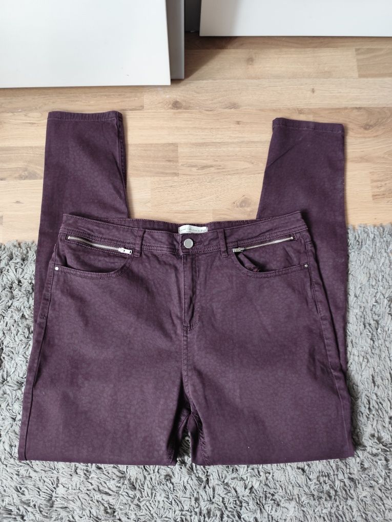 Spodnie damskie cętkowane bakłażanowe Casual Collection by F&F r. 42