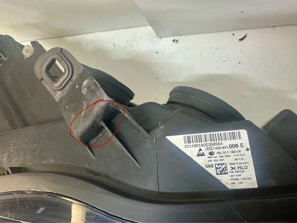Фара правая Audi A6 C7 USA xenon 2013 2014 2015 2016 год 4G0941006E