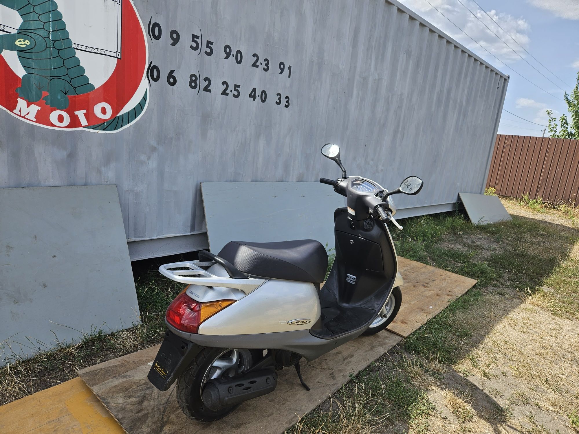 Продажа Honda Lead 20 без пробігу по Україні Lead48 з Японії мопед 2Т