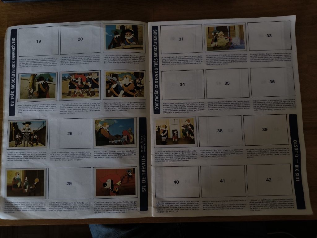 D'Artacão e os três moscãoteiros - caderneta coleção de cromos