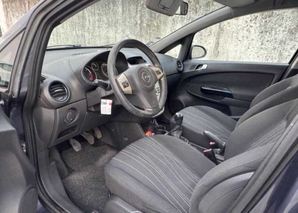 Opel corsa gasóleo RESERVADO