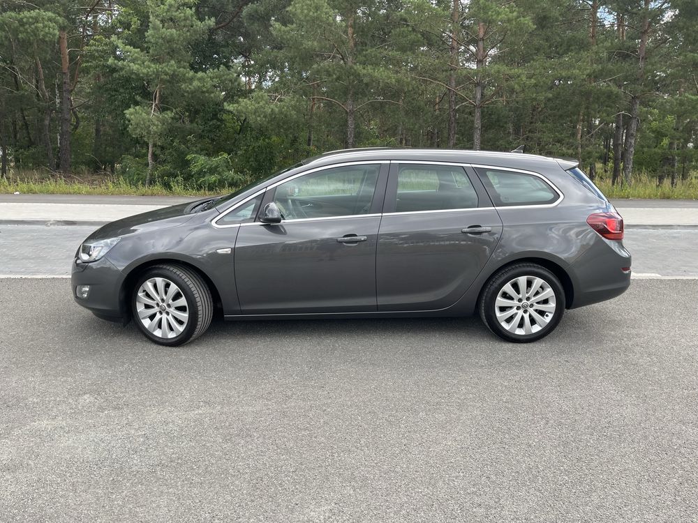 Opel Astra j IV sports tourer 1.4T 120KM Bezwypadkowy 1 wł