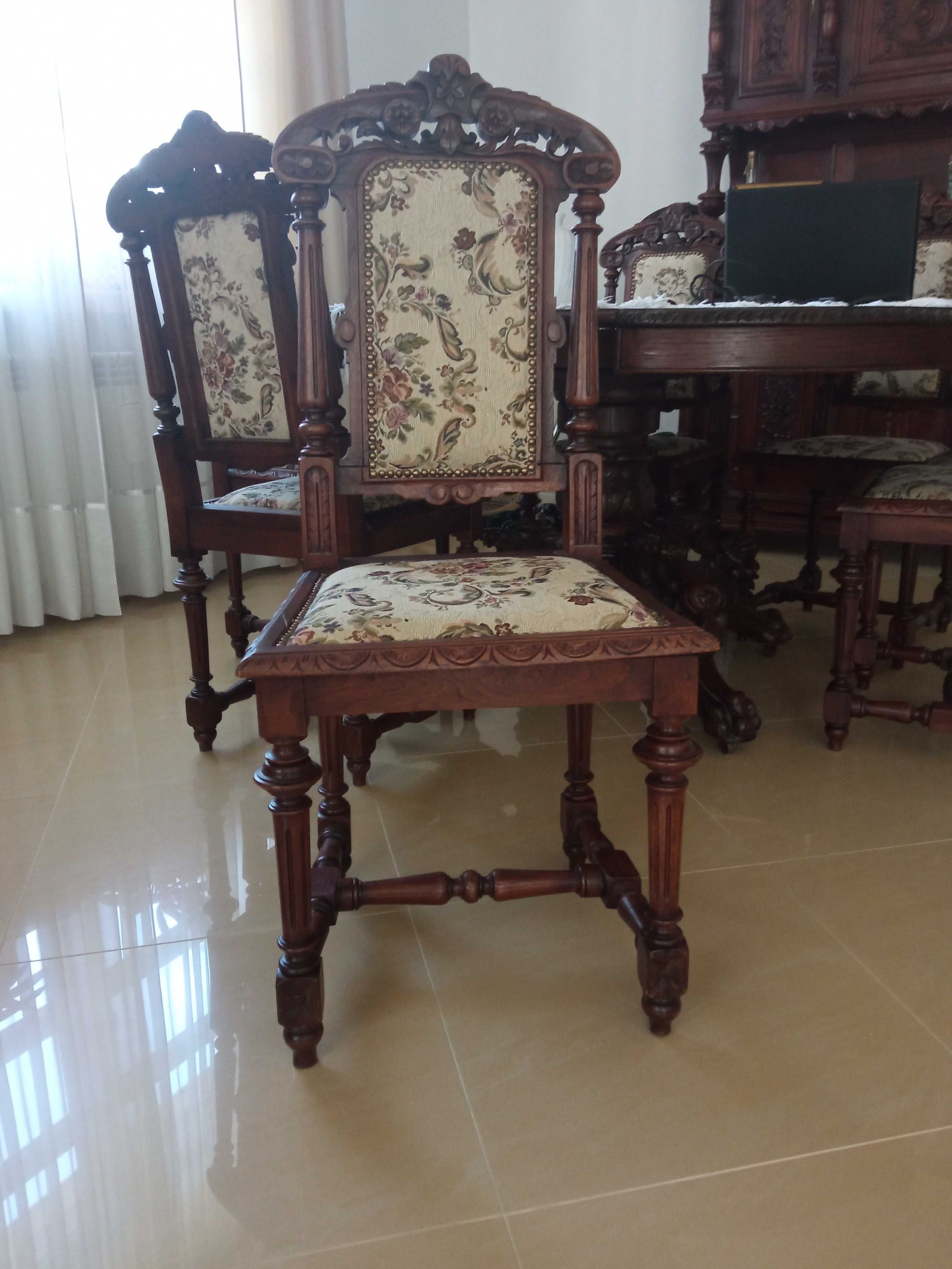 Stół z krzesłami i kredens, komplet do jadalni,antyk stylowy