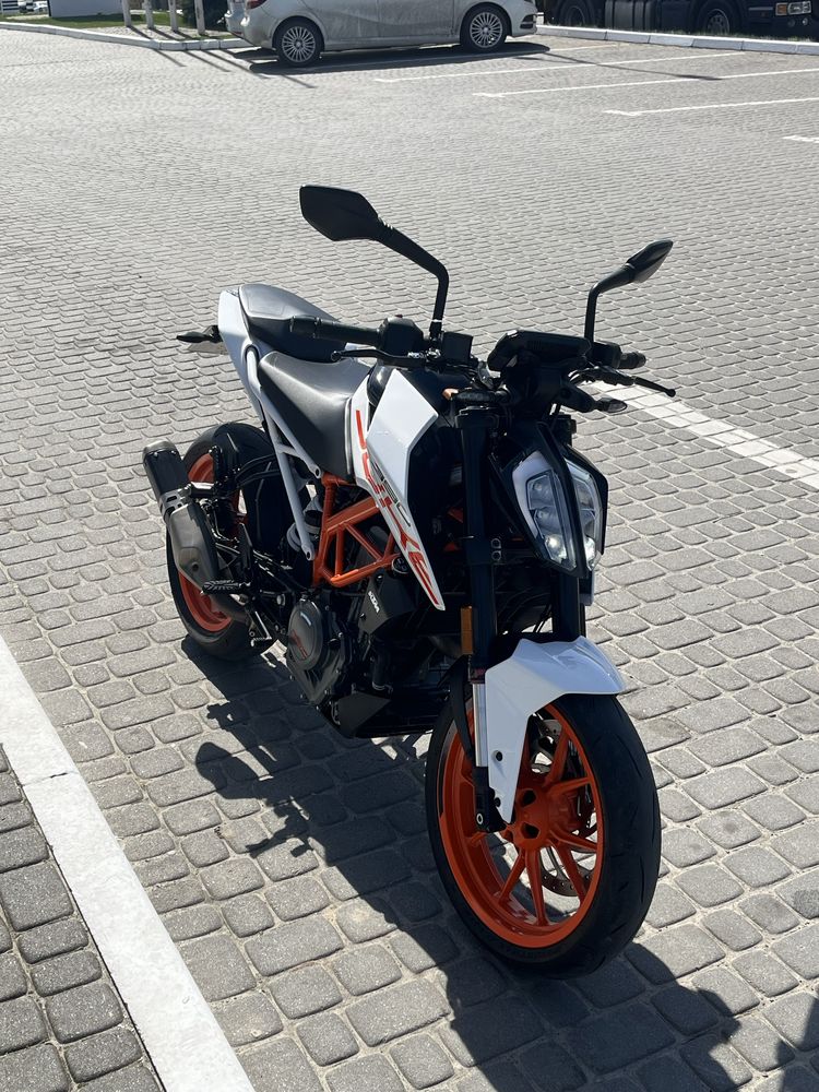 Мотоцикл KTM 390 DUKE