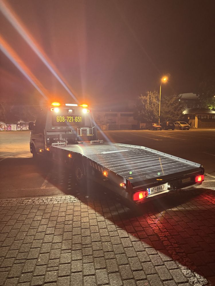 Pomoc drogowa 24h / Laweta / Transport pojazdów / Holowanie