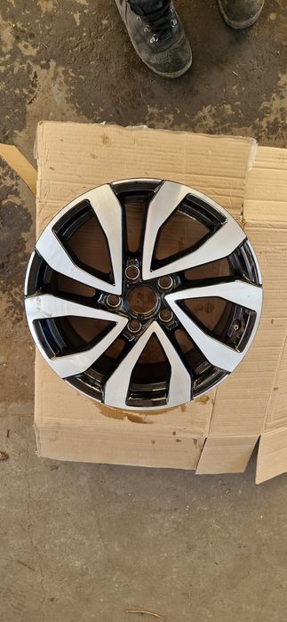 Felga aluminiowa alufelga vw 5h0.601.025ac 7jx16h2 et48