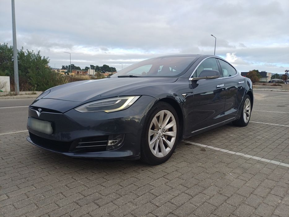 Tesla model S 75D