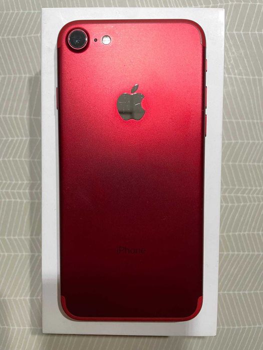 Apple iPhone 7 4 GB / 128 GB 4G (LTE) CZERWONY + + etui matowe silikon