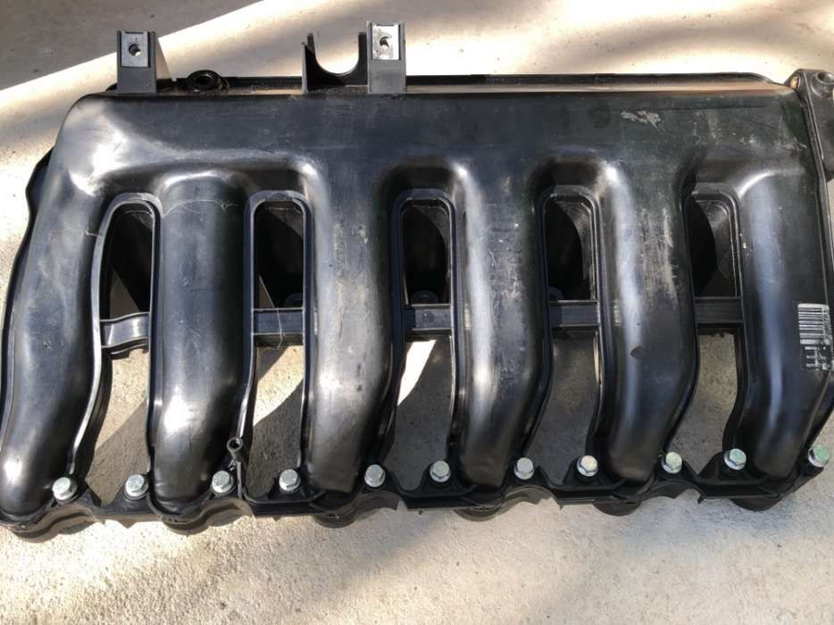Colector admissão Bmw E60 E90 E63 X5 X6 3.0D