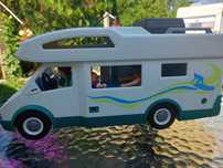 Playmobil Rodzinne auto Kamper + GRATIS