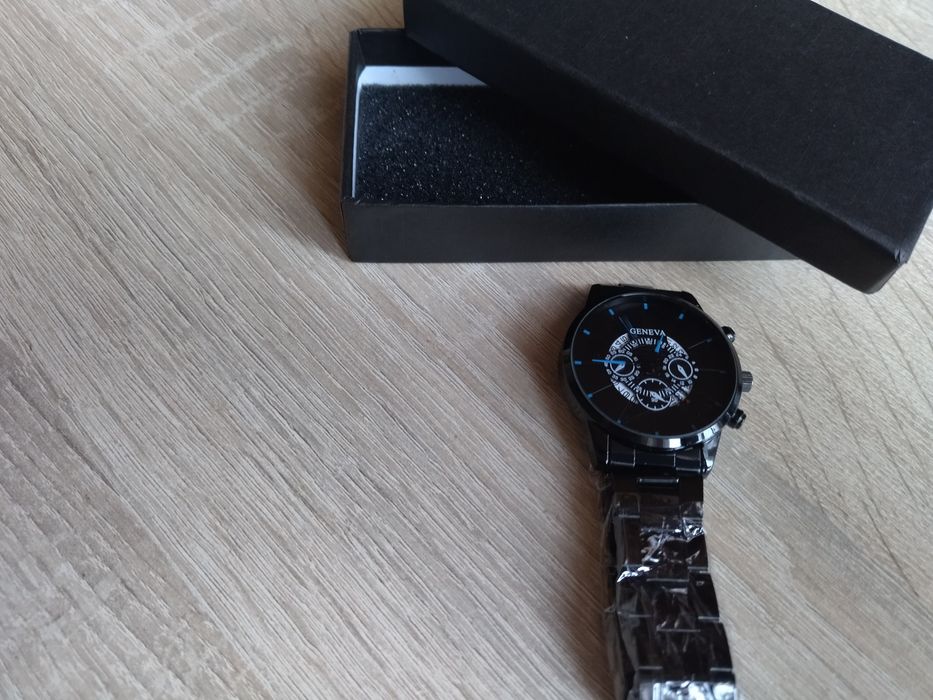 Zegarek elektroniczny Genewa