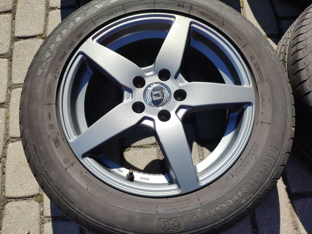 Śliczne koła alu Opel Astra J , Chevrolet Cruze GoodYear 205/60 R16