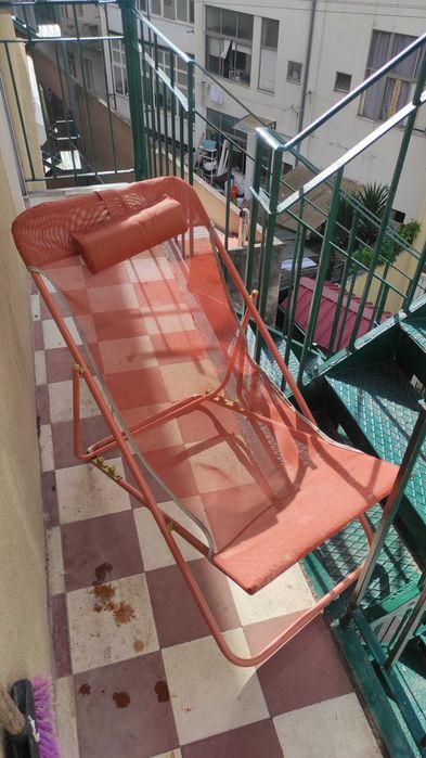 Espreguiçadeira laranja