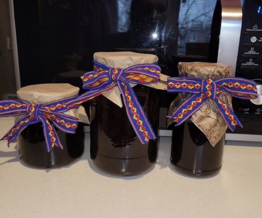 Варення полуничне,абрикосове,персикове,чорна смородина,вишня,малина