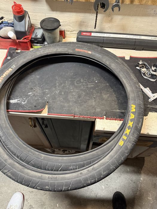 Opony maxxis hook worm 26x2.5