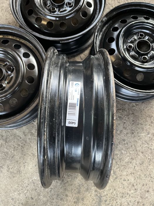 Стальні оригінальні диски Toyota ,Suzuki 4*100r14