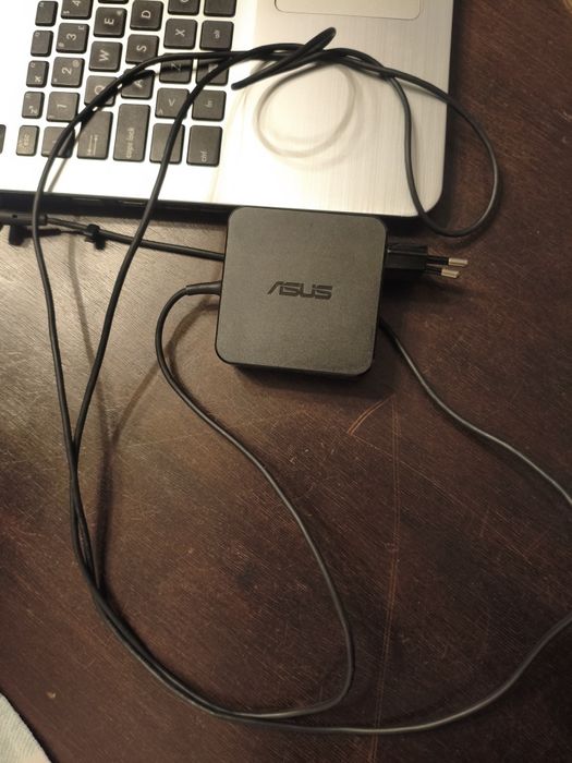 Notebook ASUS i5-5200U