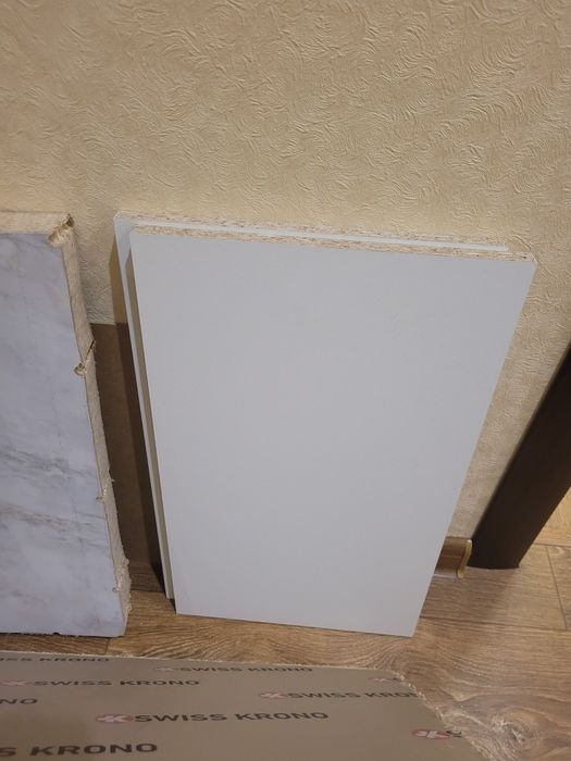 Отрезы столешницы 3шт и полки 2шт для
кух
ADV