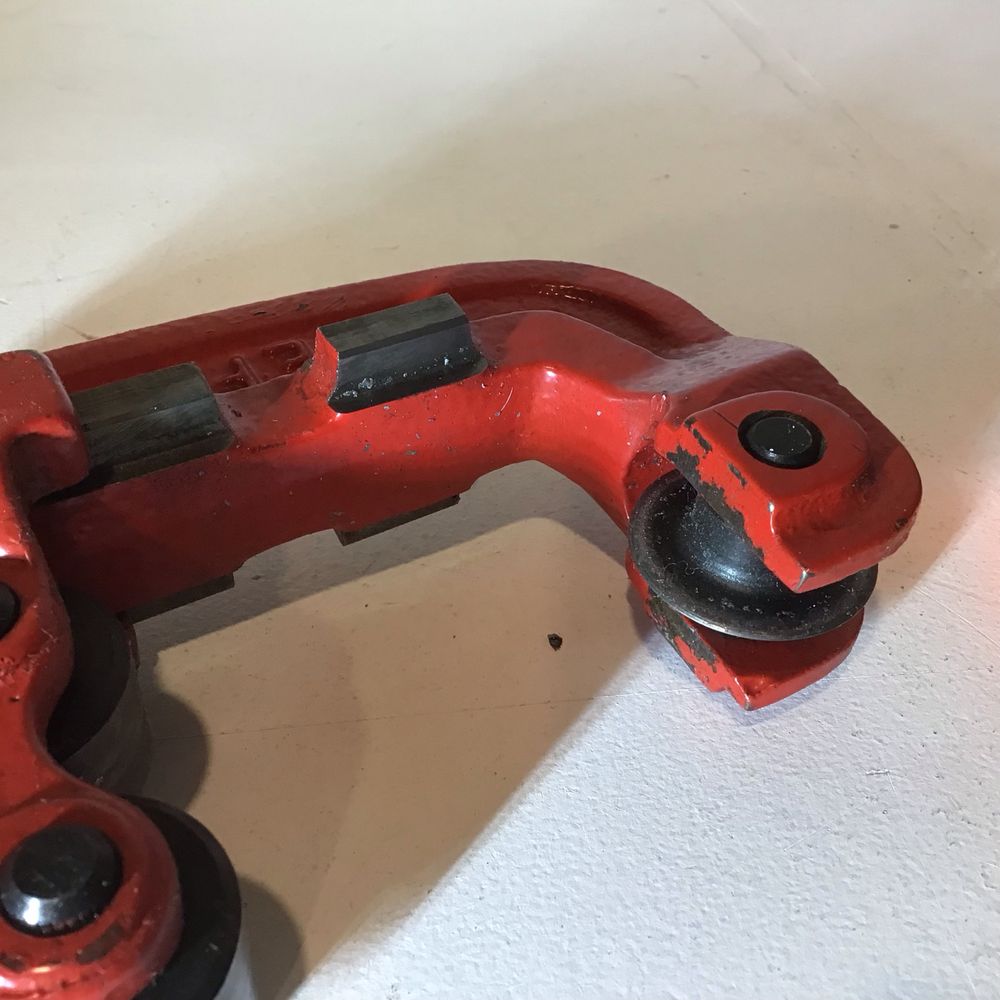 Obcinak do rur 1/8- 2 cale Tagliatubi
