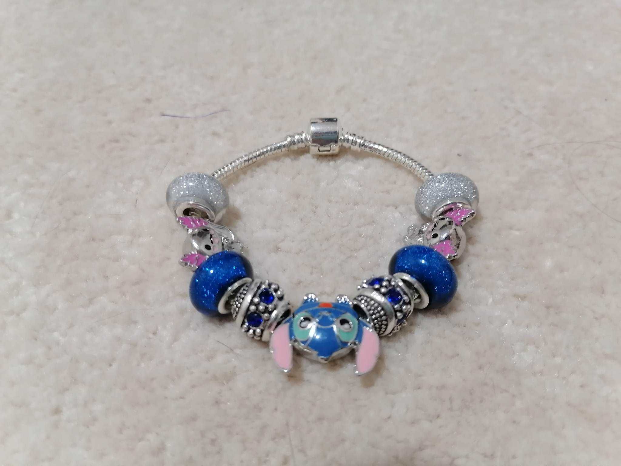 Pulseiras tipo pandora Stitch