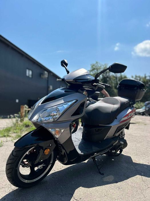 Скутер SPARK SP150S-17R