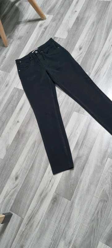 Camaieu czarne elastyczne spodnie