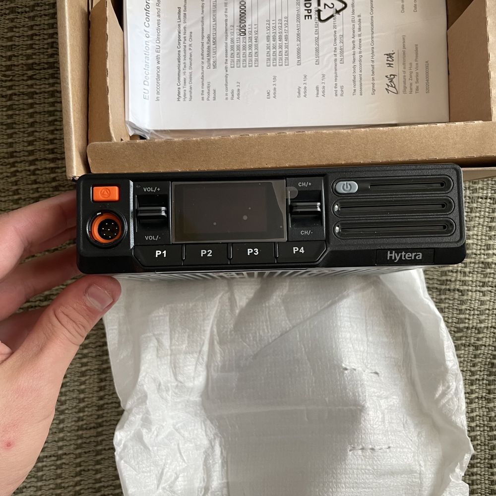 Hytera MD615 UHF Автомобильная цифровая радиостанция 25 Вт 400-470 МГц