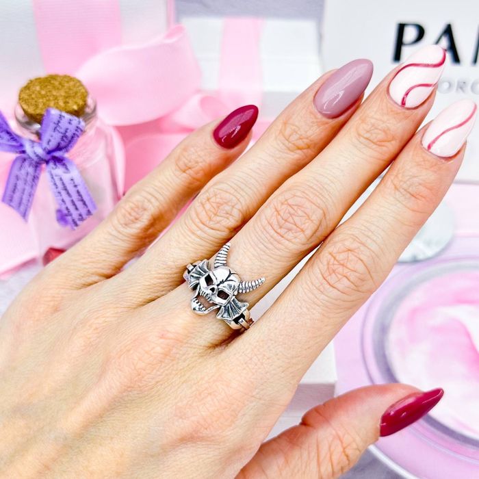 Срібна каблучка "Клуб пекельного вогню" Дивні дива Pandora